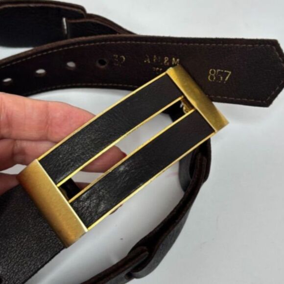 AM & M Brown Leather Gold Buckle Belt Womens - Picture 2 of 5